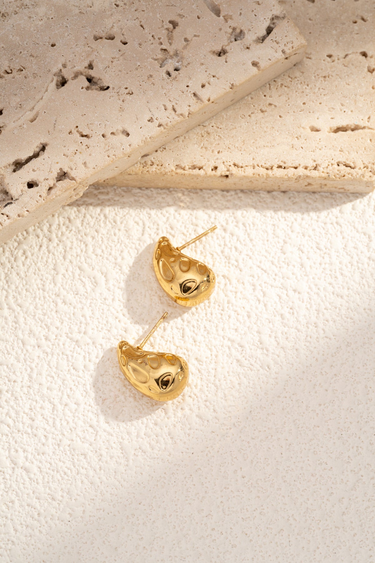 TEAR DROP EARRINGS