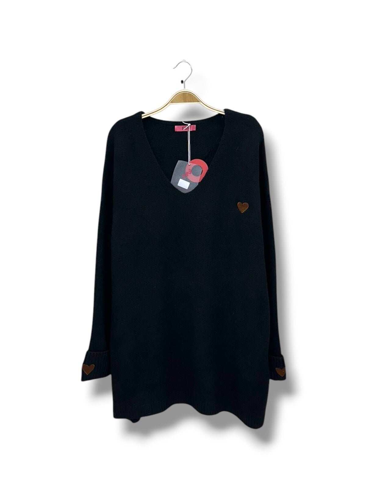 Plus size džemper s motivom srca – prikaz 6