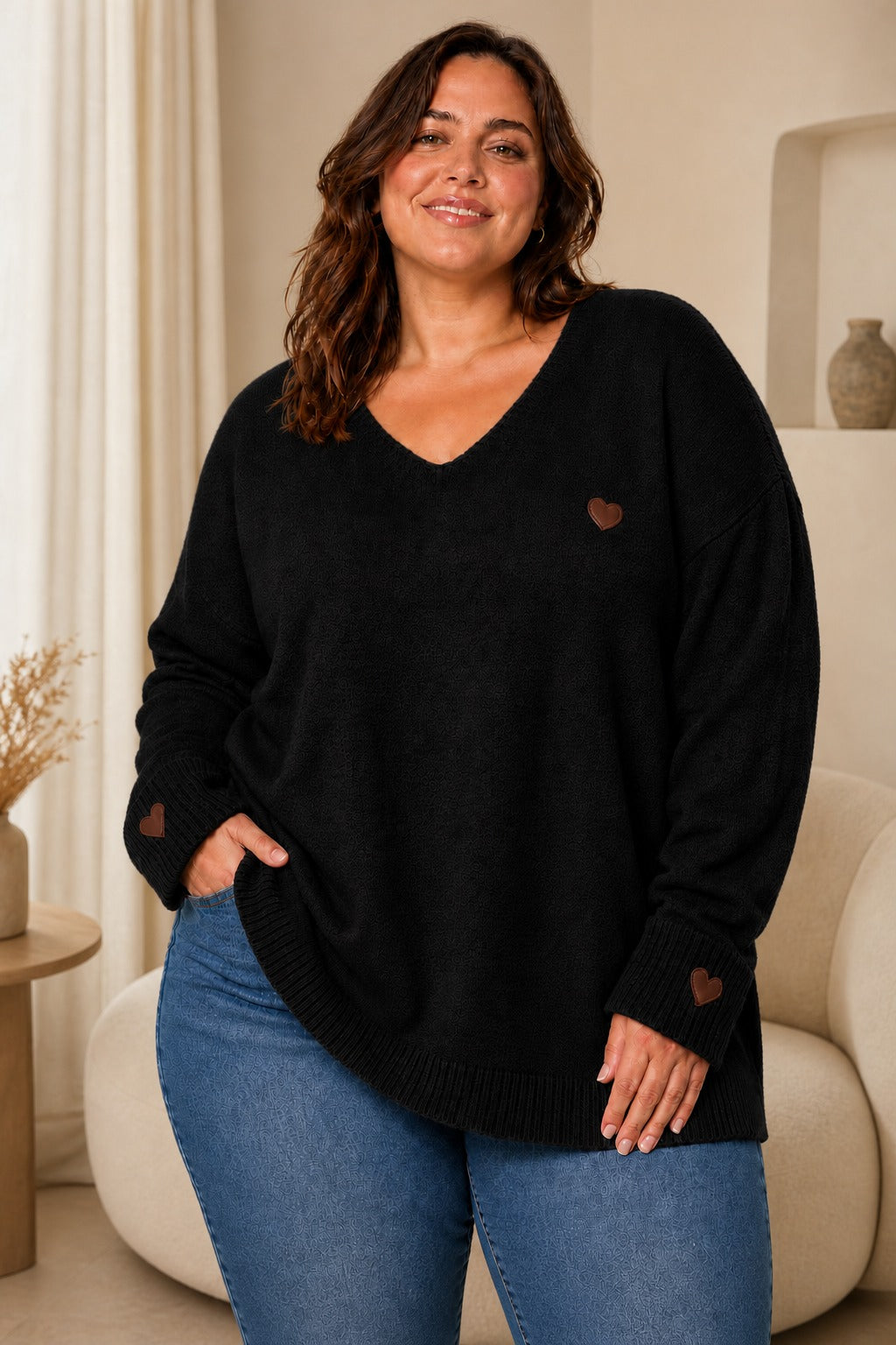 Plus size džemper s motivom srca – džemper srce crni