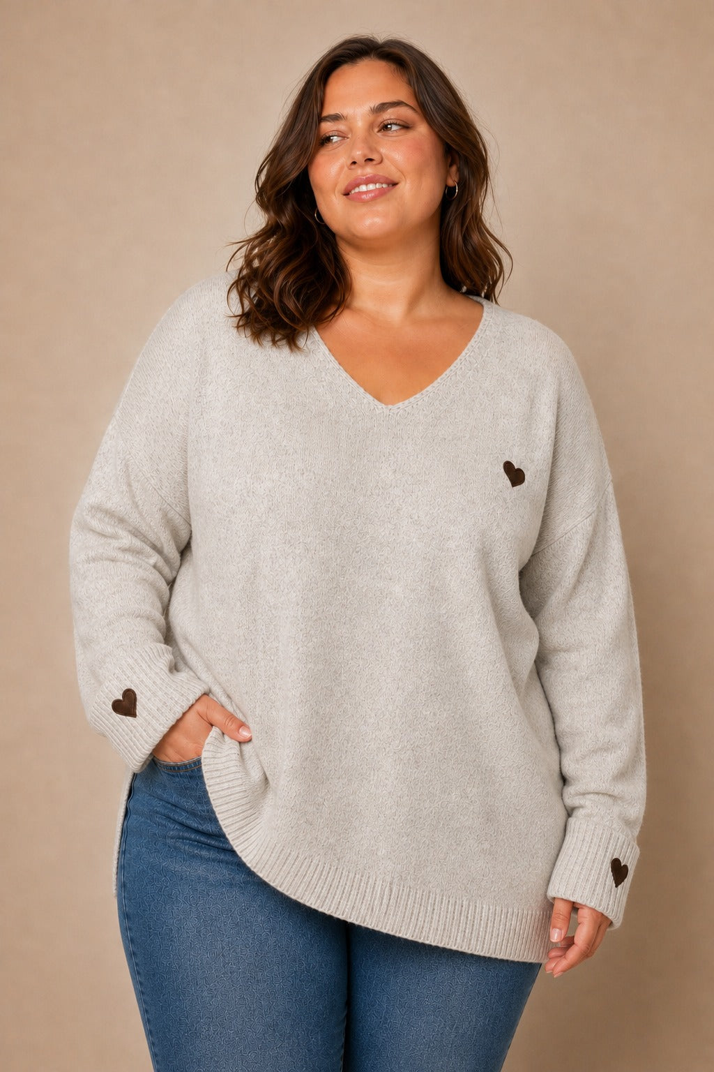 Plus size džemper s motivom srca – džemper srce ekru