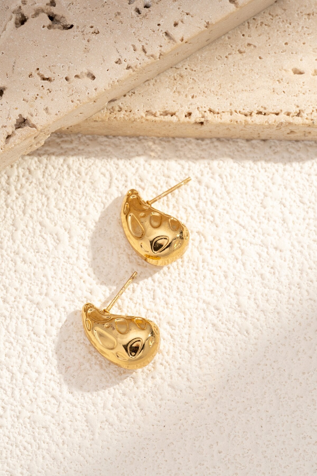 TEAR DROP EARRINGS